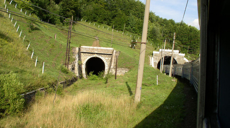 A beszkidi alagút Lviv megyéhez tartozik, de épp a Kárpátaljával közös határon helyezkedik el / Fotó: Wikipédia