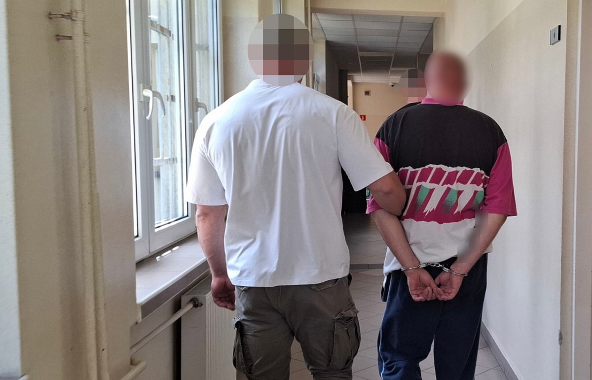 Nożownik z Warszawy zatrzymany, Ofiarę gonił po klatce schodowej