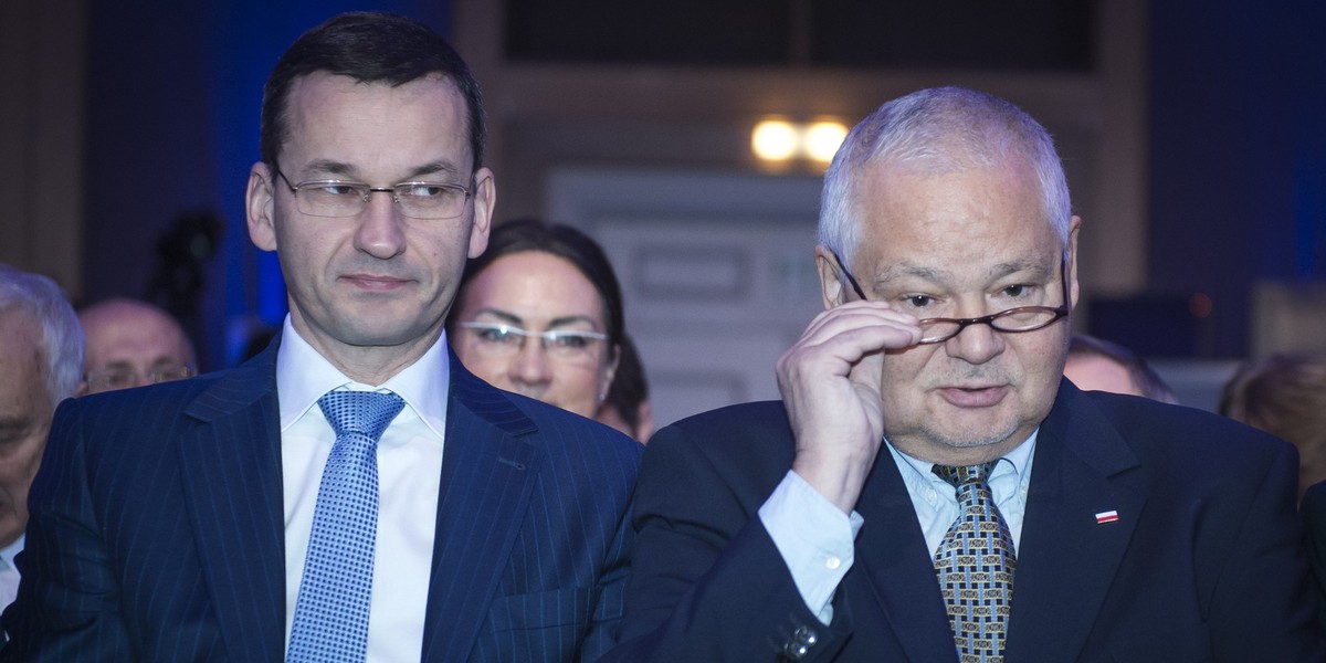 Wicepremier, minister rozwoju i finansów Mateusz Morawiecki oraz prezes NBP prof. Adam Glapiński na jednej z konferencji NBP