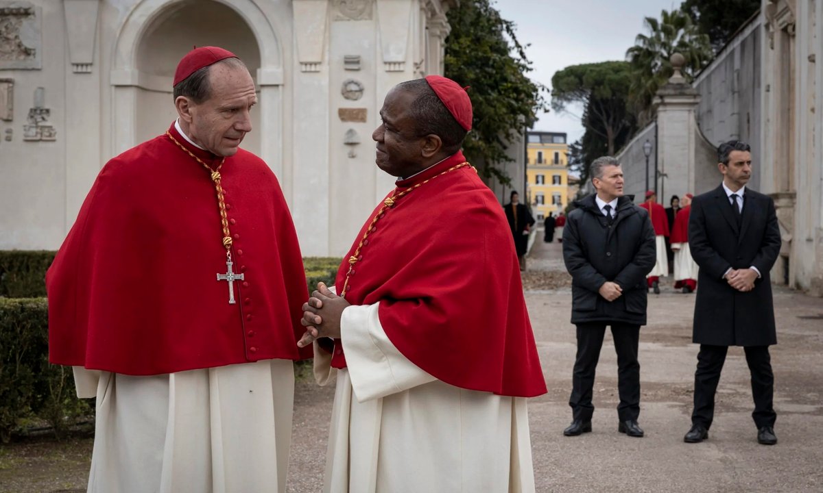 "Konklawe". Film, który w najbliższych dniach obejrzy wiele osób