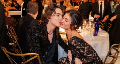 Kylie Jenner és Timothée Chalamet beszédes fotója láttán a rajongóik végleg két táborra szakadtak