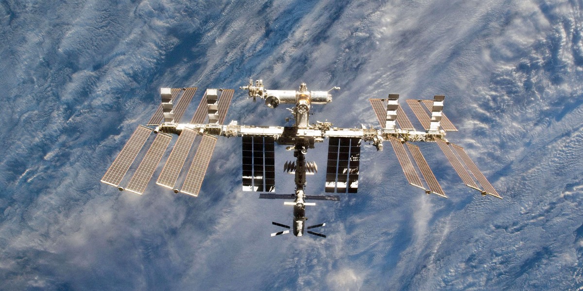 Międzynarodowa Stacja Kosmiczna (International Space Station - ISS).