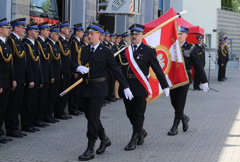 Bóg wkracza na sztandary. Strażacy dostaną nowe proporce