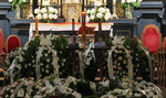 Michał i Olek zostali pochowani podczas jednej uroczystości. Szloch żałobników niósł się po cmentarzu...