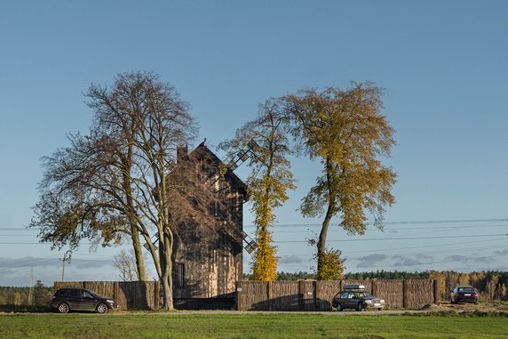 Dom w starym wiatraku na Lubelszczyźnie. Architekci zmienili ruinę w cudo!