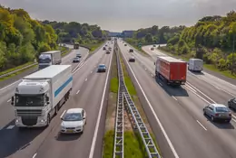 Belgia: Nieprzytomny kierowca przejechał 25 km po autostradzie. Zatrzymała go policja