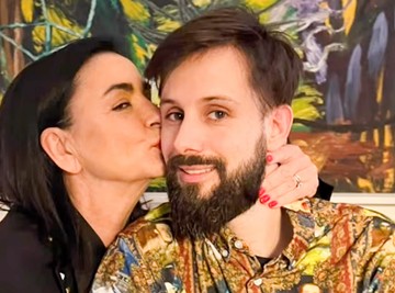 Prve fotografije UNUKA Alka Vuice: Podelila prizor iz doma, SAMO ŠTO JOJ NE KRENU SUZE, a evo kako se slaže sa snajkom Dorom (FOTO)