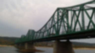 Drogowcy znieśli ruch wahadłowy na moście we Włocławku