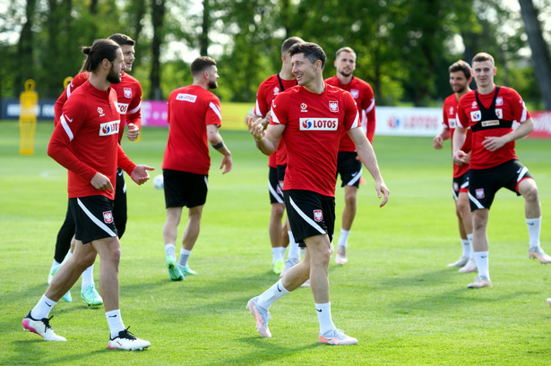 G. Krychowiak, D. Kownacki i R. Lewandowski na treningu podczas zgrupowania kadry w Opalenicy