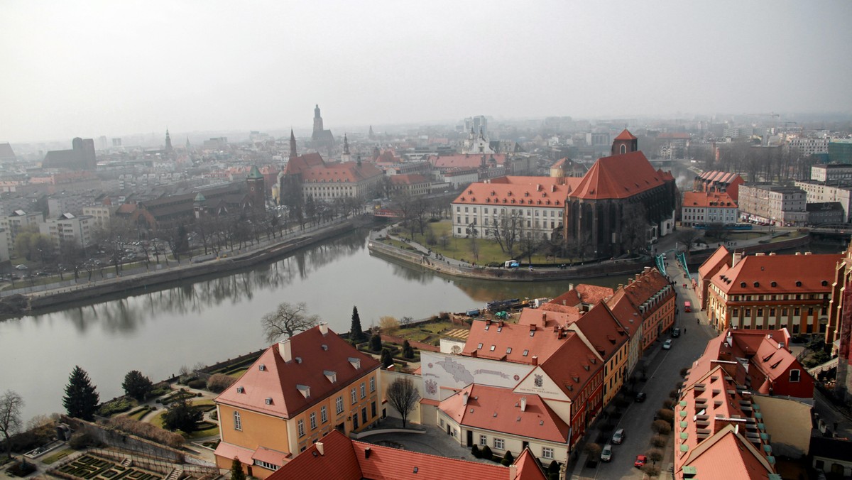 Waldemar Bednarz, przewodniczący jednej z osiedlowych rad we Wrocławiu, będzie kandydatem SLD na prezydenta stolicy Dolnego Śląska. Bednarz ma również poparcie Polskiej Partii Socjalistycznej, Partii Zielonych oraz Unii Pracy.