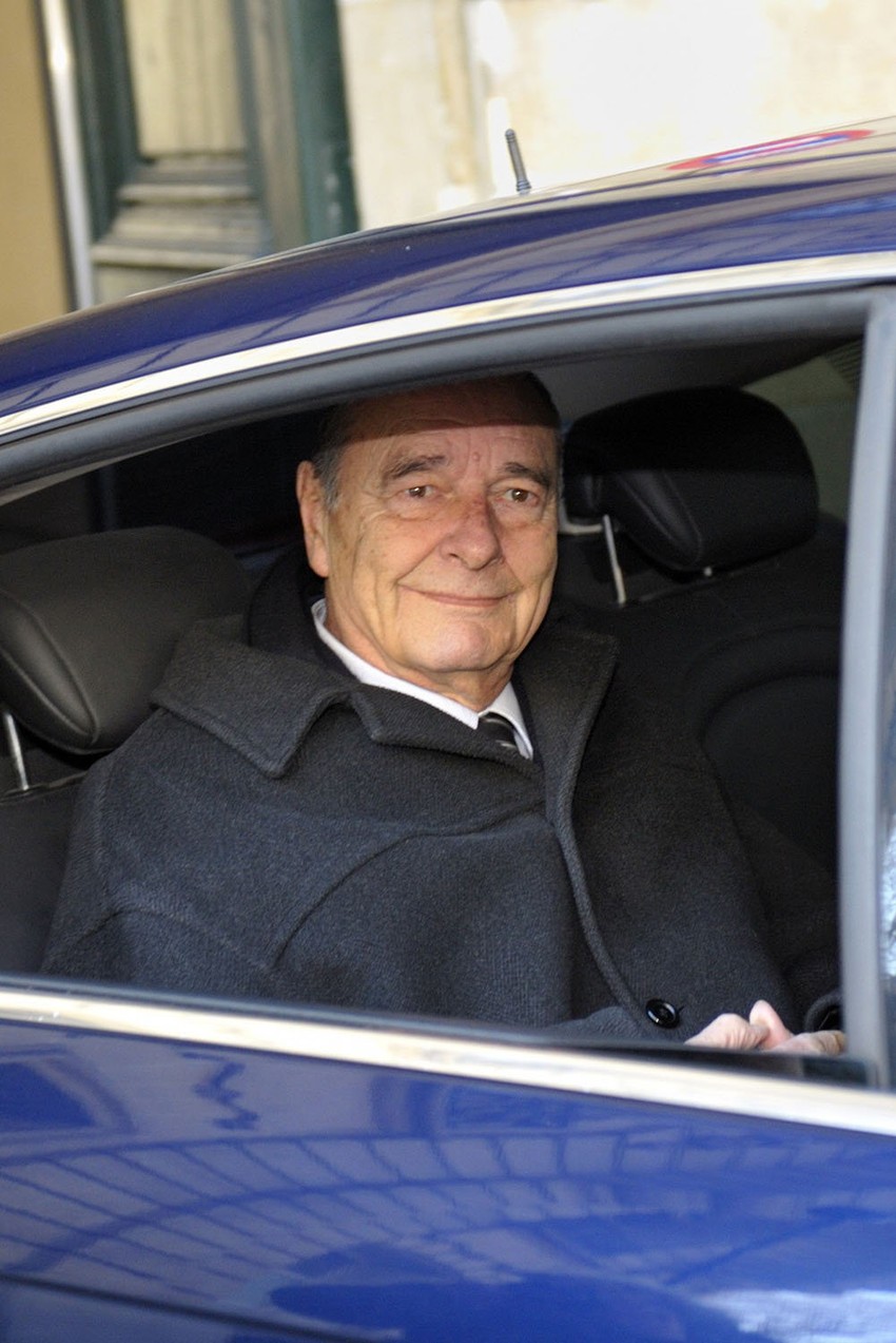 Žak Širak će se danas pojaviti na sudu