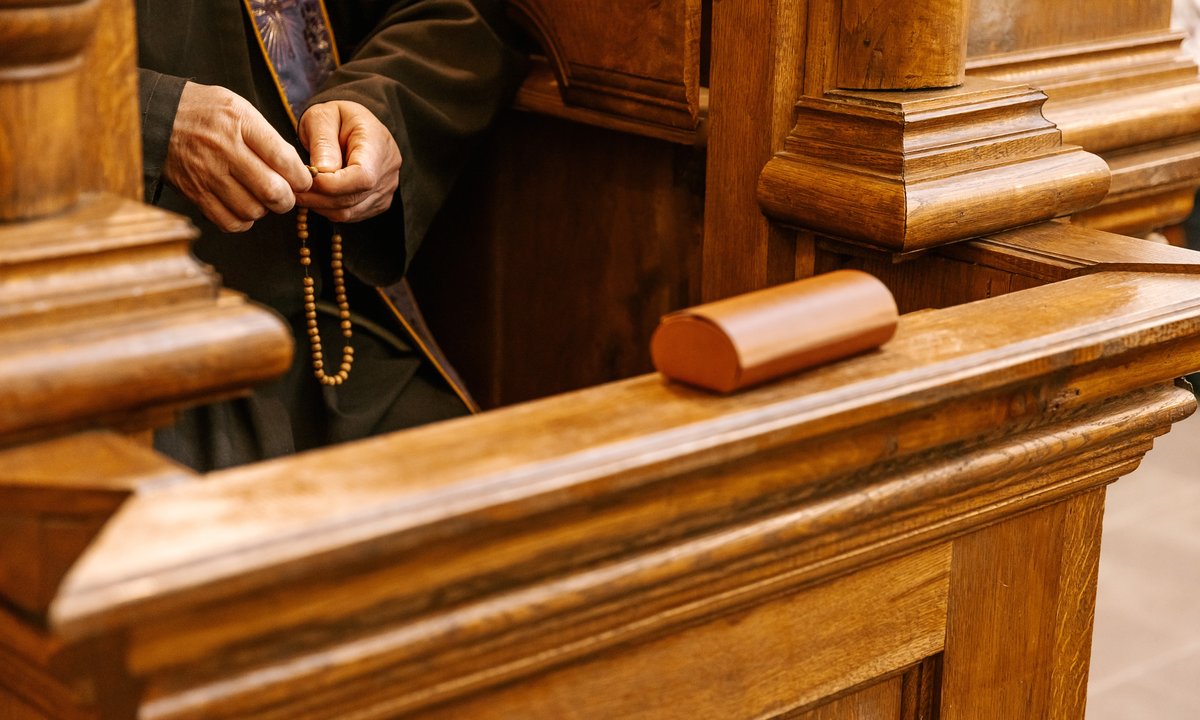 Zataiłeś grzech podczas spowiedzi? Ksiądz mówi o konsekwencjach