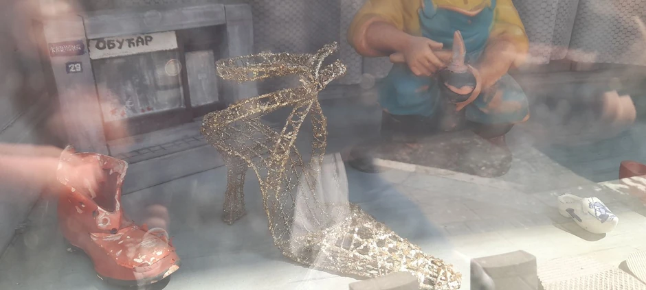 Izlog čuvene vračarske obućarske radnje