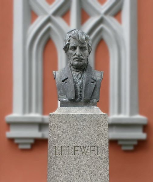 Fragment grobu Joachima Lelewela, Cmentarz Na Rossie w Wilnie (fot. Krzysztof Mizera, opublikowano na licencji Creative Commons Uznanie autorstwa–na tych samych warunkach 3.0 niezlokalizowana)
