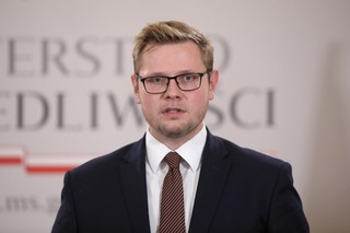 Woś: Prawo UE na pewno nie ma pierwszeństwa przed naszą konstytucją