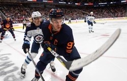 Liga NHL. McDavid pierwszy raz w tym sezonie bez punktu