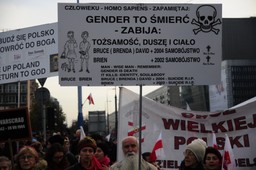 Marsz Niepodległości: Chuligani pobili się z policją. Było spokojniej niż w poprzednich latach [ZDJĘCIA]