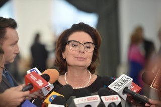 Kidawa-Błońska: Teczkami powinni zająć się historycy