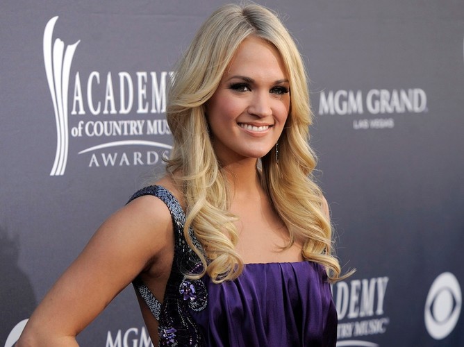 7. Carrie Underwood ma 20 milionów dolarów więcej