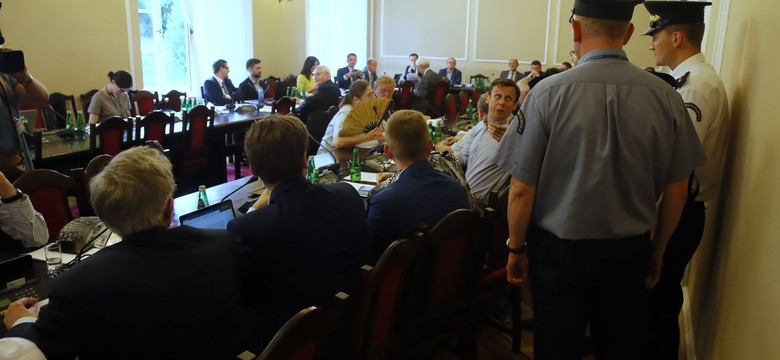 PO krytykuje prace nad projektem o TK. PiS: Uwzględniono propozycje PSL i KOD