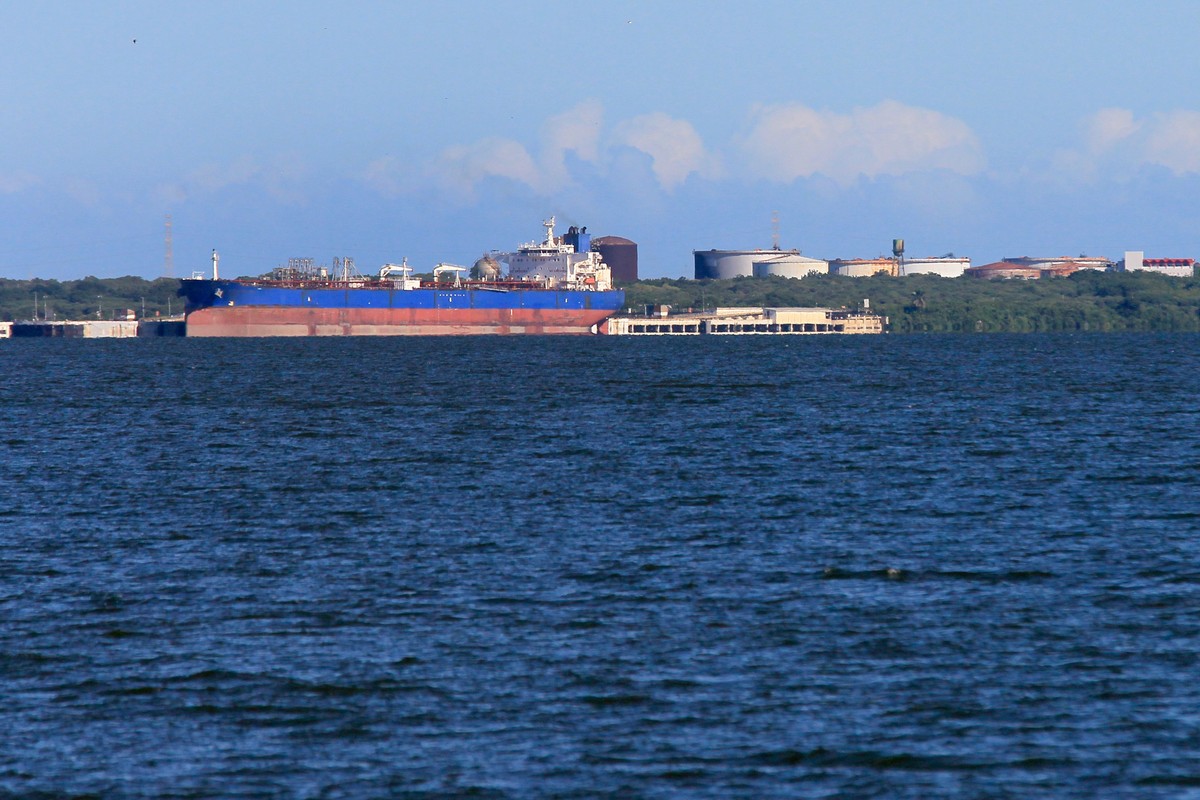 Kolejna jednostka z "floty cieni" w rękach USA. "Dla kryminalistów nie ma bezpiecznego schronienia"