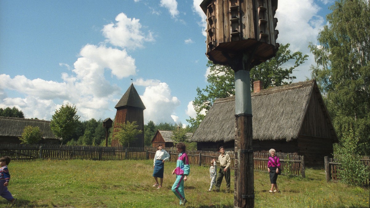 W najbliższą niedzielę na terenie Muzeum Etnograficznego w Ochli odbędzie się impreza "Dobre, smaczne, bo lubuskie". Przez kilka godzin osoby odwiedzające skansen będą miały okazję do skosztowania lokalnych specjałów, poznania regionalnych tradycji oraz wzięcia udziału w nietypowych warsztatach.