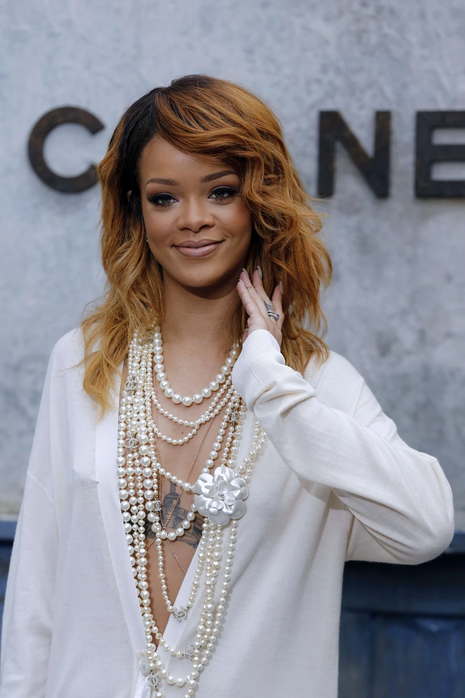 Rijana nije imala brushalter, pa joj se videla tetovaža ispod grudi