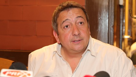 Bayer Zsolt szerint a normális világ és a béke mellett kell kiállni a békemeneten: „Mindenkinek el kell jönni: (...) lássák, lássa a pokol, hogy nem fogja bevenni a világunkat”