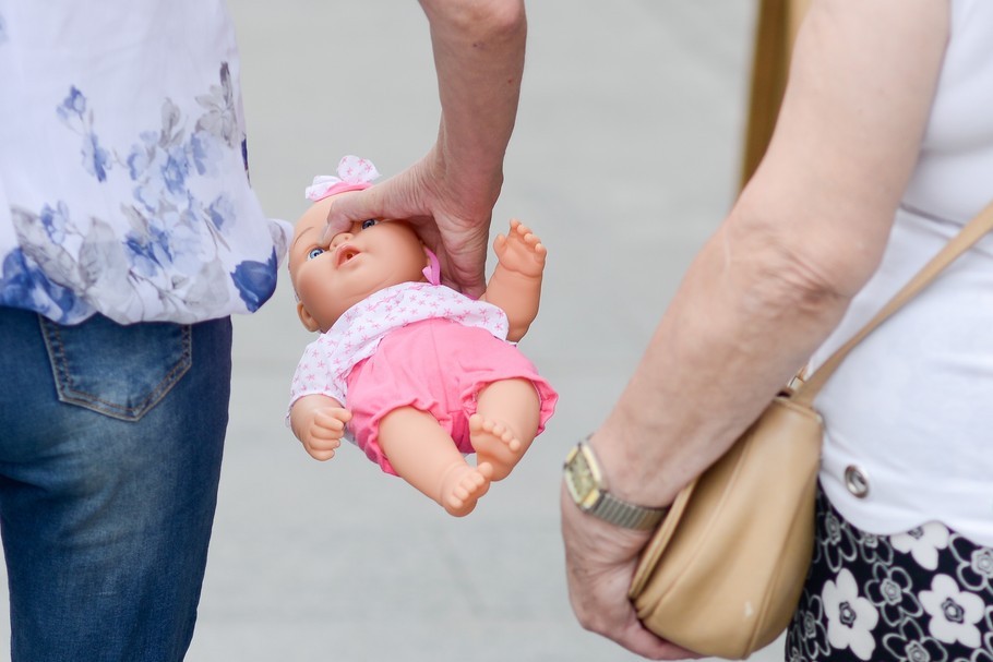 Jesteśmy w przededniu katastrofy demograficznej. Od marca 2020 roku, czyli od początku pandemii, zmarło niemal milion osób, a urodziło się około 600 tys. dzieci. Rekordowym miesiącem był luty 2022 roku, kiedy to urodziło się najmniej dzieci od II wojny światowej 