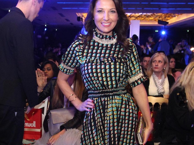 Sanja Marinković na reviji Igora Todorovića u sjajnoj haljini