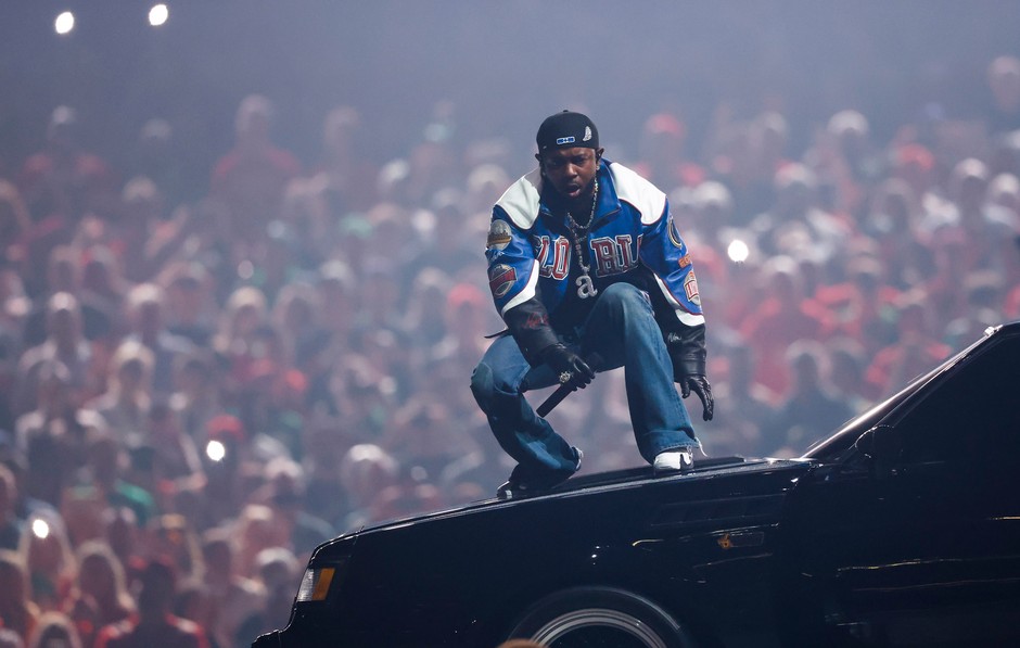 Koledž jakna Kendricka Lamara sa Super Bowla je viral na mrežama