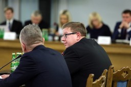 Suski: W czasie zeznań Milewski oszczędnie gospodarował prawdą