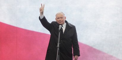 Najniżsi polscy politycy. Kwaśniewski jak Kaczyński!