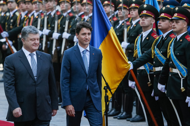 Prezydent Ukrainy Petro Poroszenko i premier Kanady Justin Trudeau