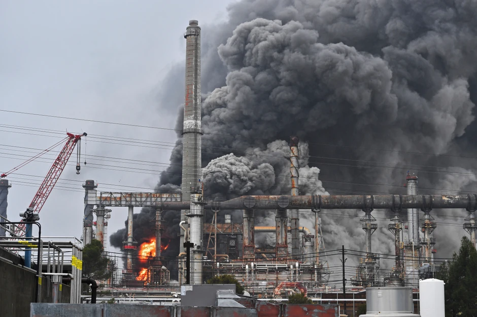 Požar u rafineriji u Martinezu, Kalifornija