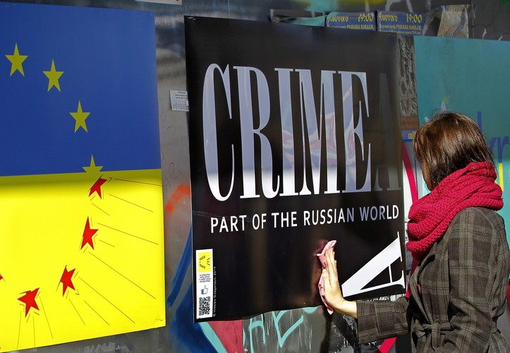 Wystawa prac ukraińskich studentów, niedaleko Majdanu Niepodległości w Kijowie