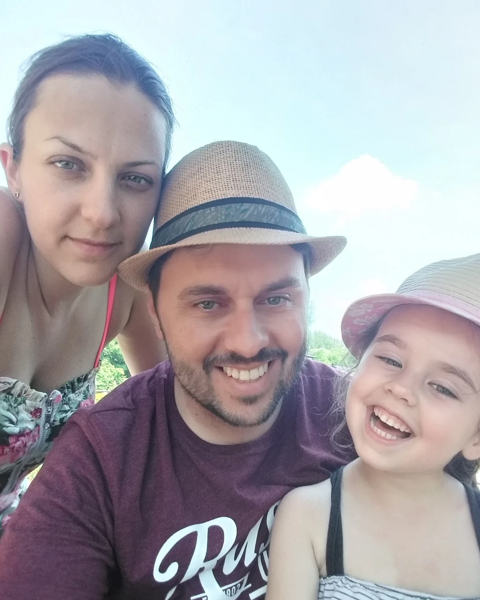 Mladen Todić sa porodicom