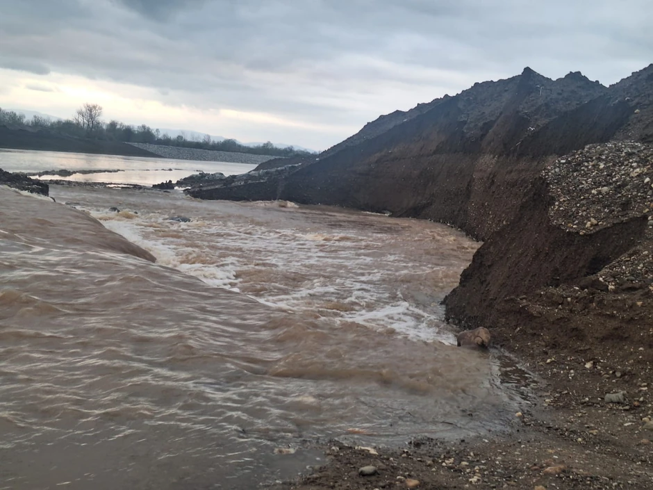 Zapadna Morava probila nasip