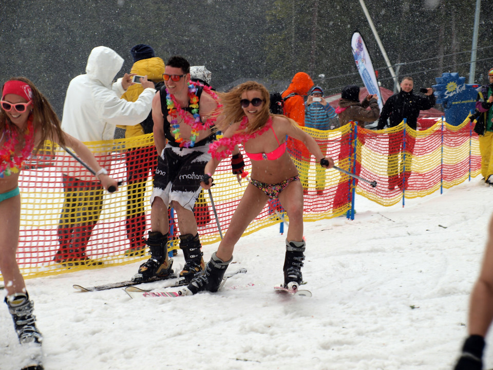 Bikini Skiing 2014 z Mają Bohosiewicz