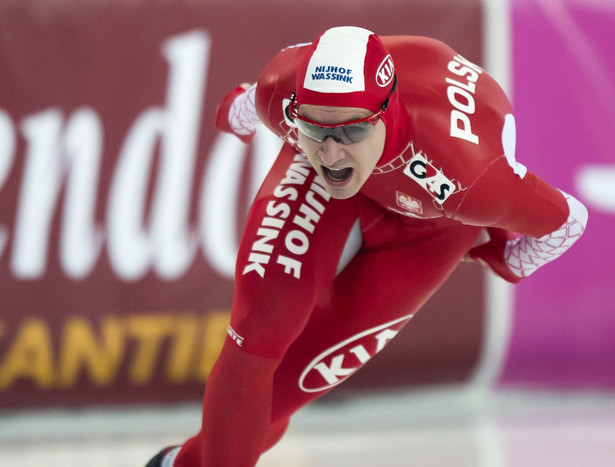 Pomarańczowe podium w panczenach. Jan Szymański na 13. miejscu