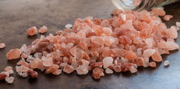 Dlaczego różowa sól himalajska jest zdrowsza od zwykłej?