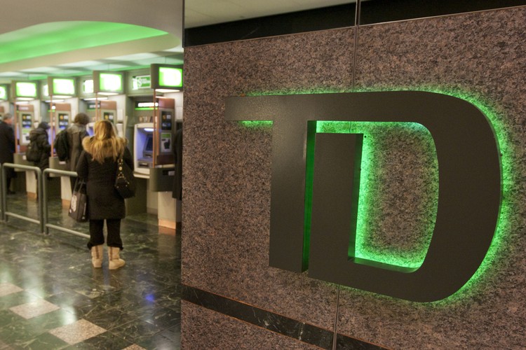 8. Toronto-Dominion Bank (Kanada). Wynik ogólny: 23,5. Kapitał Tier 1 do aktywów ważonych ryzykiem: 12,6; Aktywa niepracujące do całości aktywów: 0,3; Rezerwy na straty kredytowe do aktywów niepracujących: 105,0;Depozyty do kredytów: 86,0;Efektywność (koszty do przychodów): 60,5
