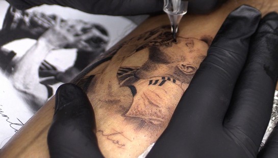 Argentyńczycy oblegają salony tatuaży. Chcą mieć podobiznę Messiego