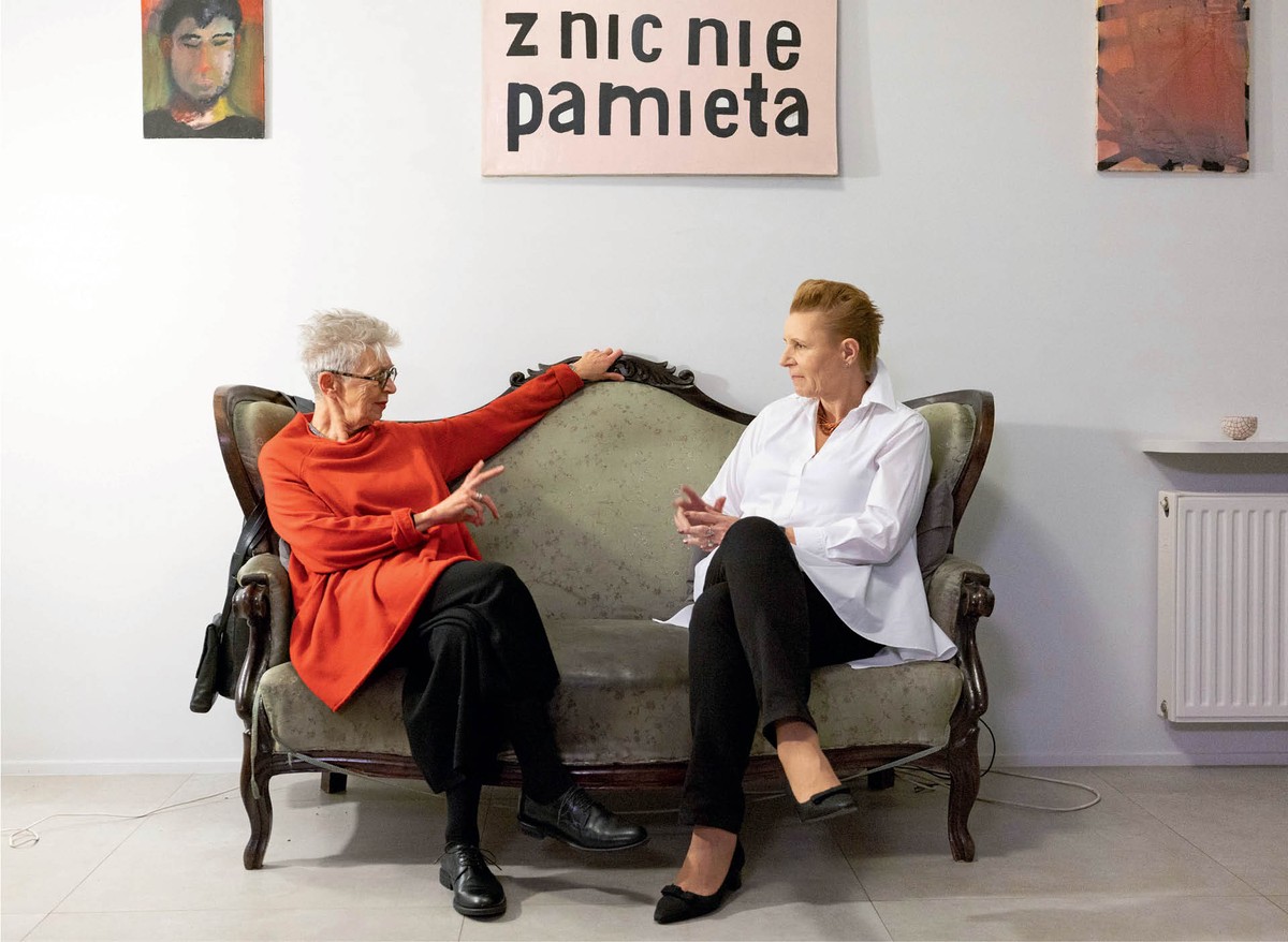 Anda Rottenberg historyczka, kuratorka i krytyczka sztuki, w latach 1993–2001 dyrektorka Zachęty – Narodowej Galerii Sztuki w Warszawie. Ostatnio wydała książkę „Kuchnia towarzyska i uczuciowa”. Małgorzata Omilanowska-Kiljańczyk historyczka sztuki, profesor nauk humnistycznych, w latach 2014–2015 minister kultury i dziedzictwa narodowego