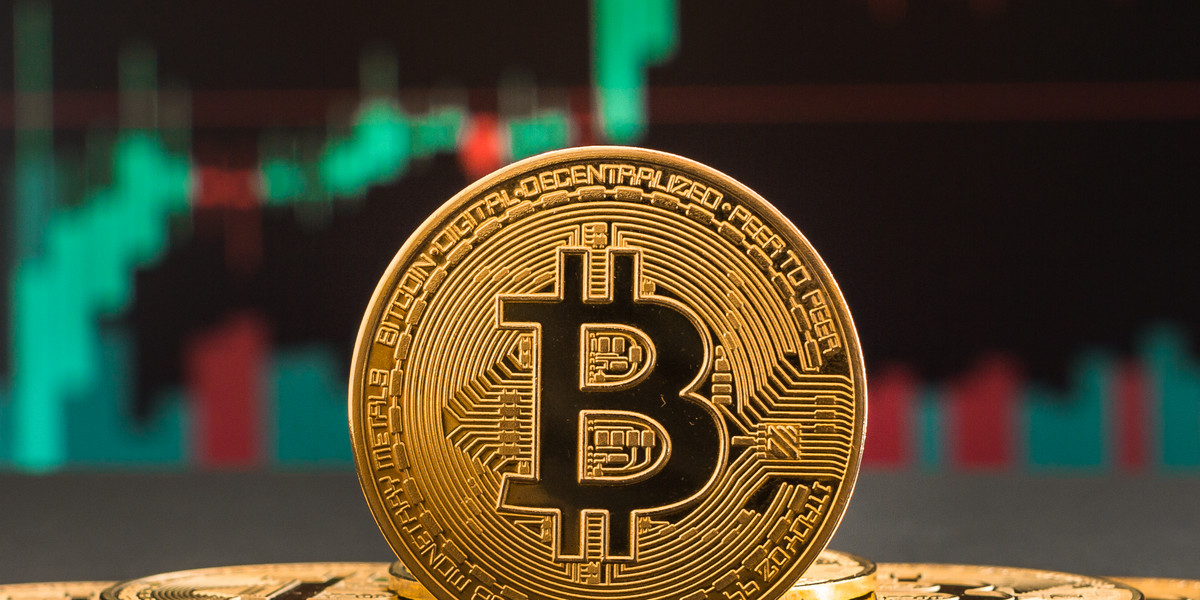 Cena bitcoina pobiła nowy rekord: 60 tys. dol., czyli 220 tys. zł.