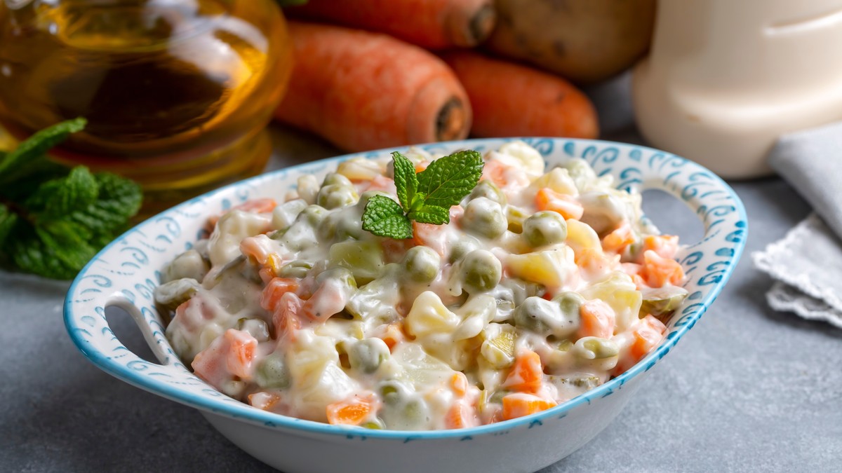 Zamenila sam jedan sastojak u ruskoj salati i gosti su mislili da sam je naručila iz restorana