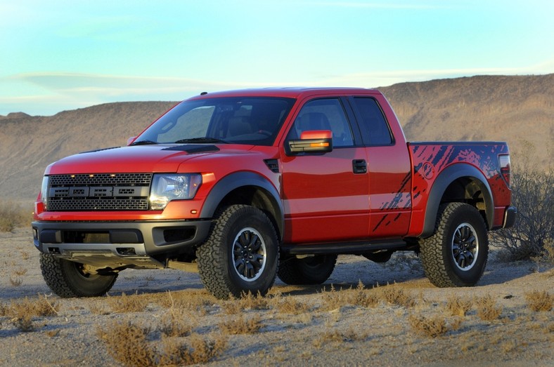 Ford F-150 SVT Raptor dla szybkiego farmera