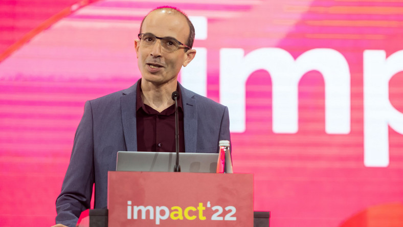 Historyk prof. Yuval Noah Harari podczas kongresu Impact'22