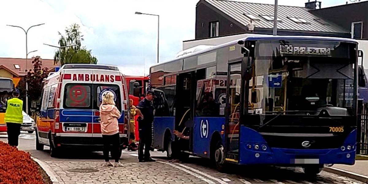 Kierowca autobusu potrącił dwie 12-latki. Oliwka nie przeżyła. Wstrząsające ustalenia śledczych.