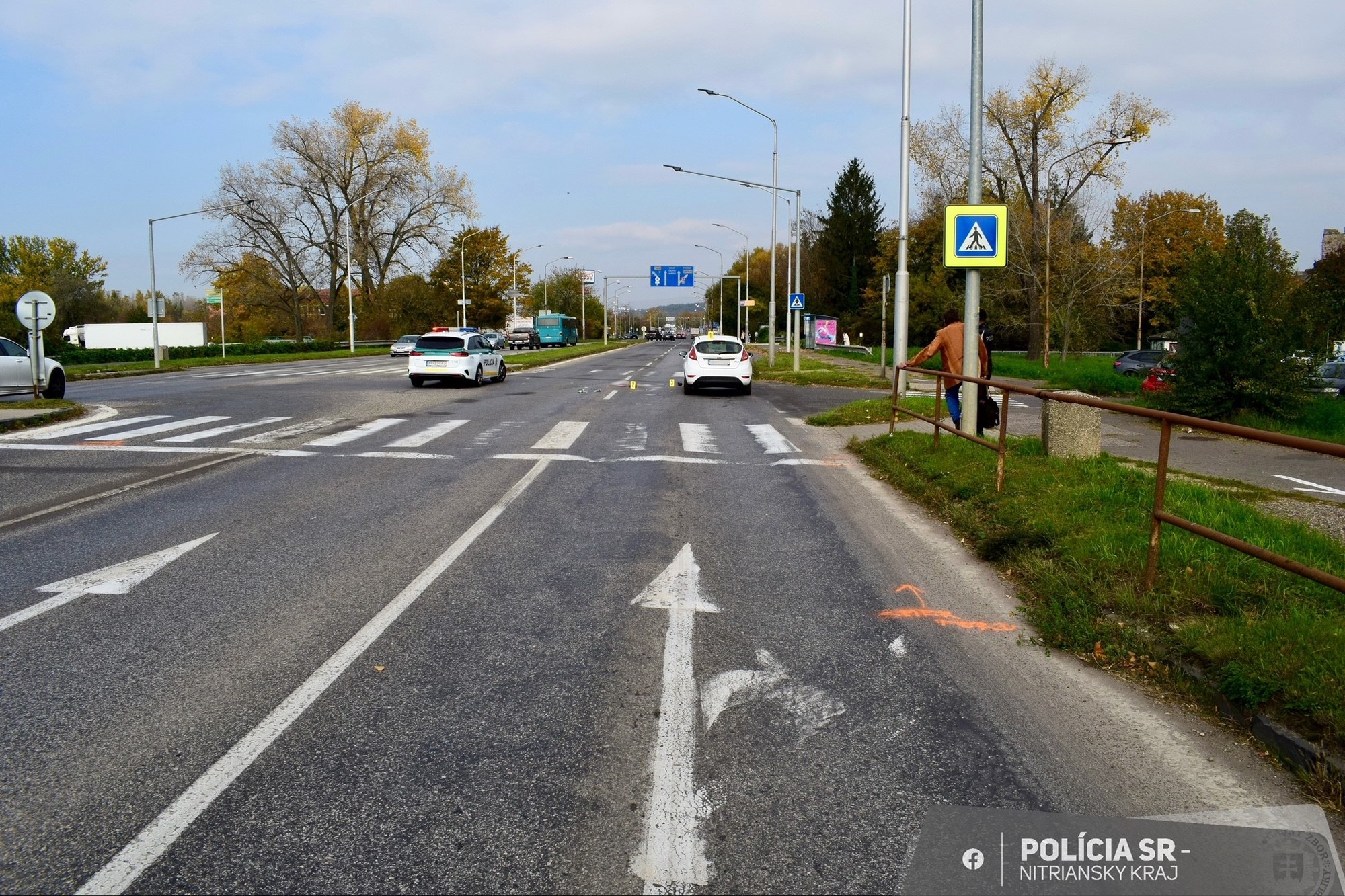 Un pieton din Levice și-a pierdut viața după o coliziune cu un vehicul pe o trecere de pietoni.